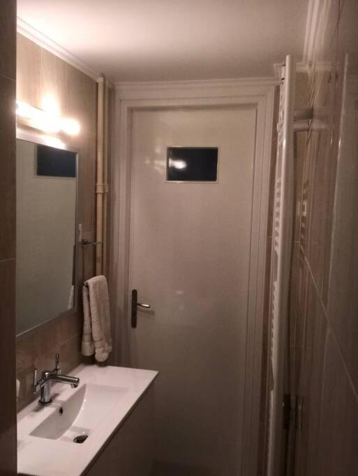 Finer Things Flisvos Beach Condo In Palaio Faliro Athen Eksteriør billede