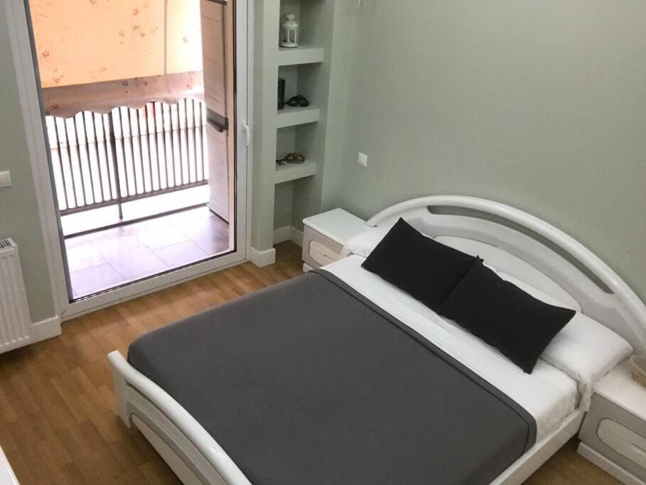 Finer Things Flisvos Beach Condo In Palaio Faliro Athen Eksteriør billede